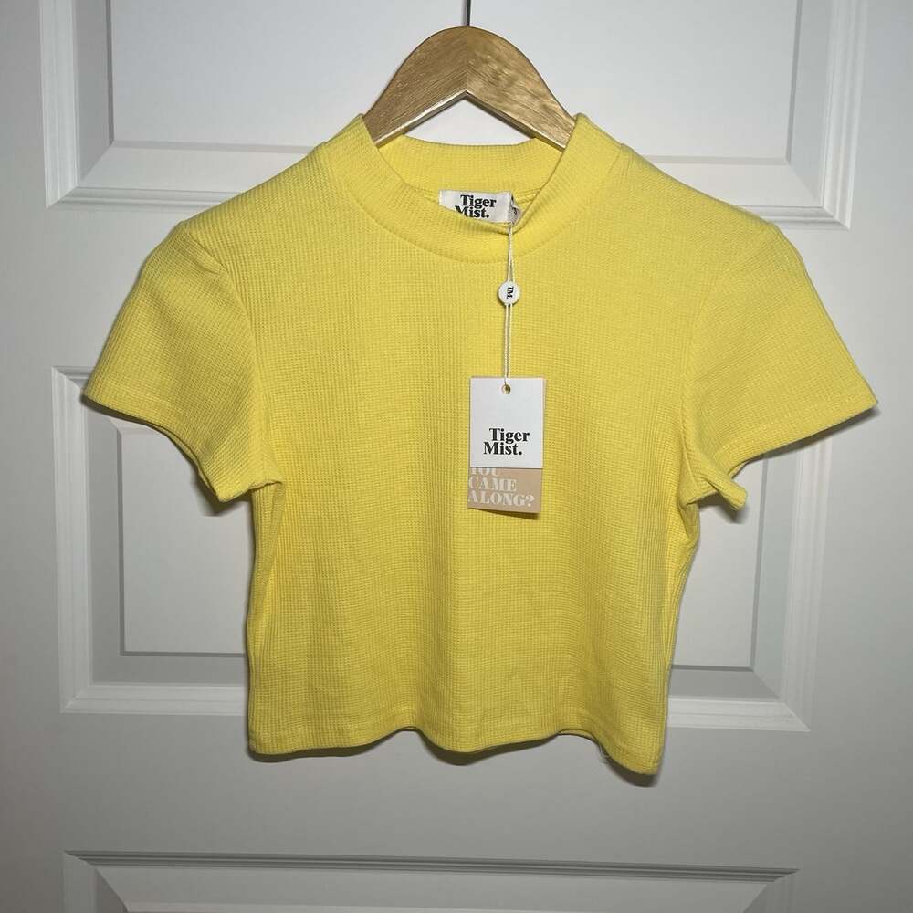 New Tiger Mist Bo Tee S Mock Neck Short Sleeve Waffle Stretch Cropped Top Yellow